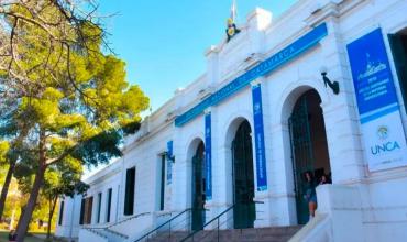Catamarca: Polémica en escuela por una directora que midió el largo de las polleras