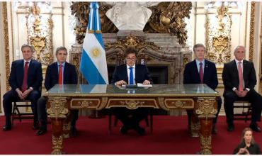 Vetos, internas y nuevos riesgos: Milei repite su juego, pero en el tablero de la derrota