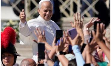El papa León XIV lamentó “la miseria de pueblos enteros azotados por la guerra”
