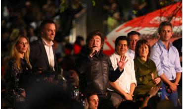 Milei lanza a sus ministros a hacer campaña y prevé visitar dos provincias clave para las elecciones