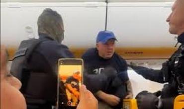 Aterrizaje de emergencia en Toulouse: una despedida de soltero complicó un vuelo comercial