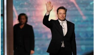 Elon Musk anunció la llegada de Grokipedia para combatir a la "Wokepedia"