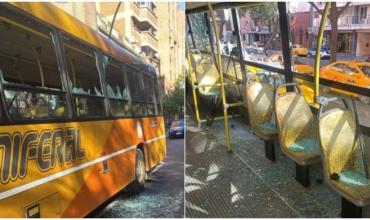 Relatos salvajes en Córdoba: destrozó el colectivo porque no le dejaron pagar en efectivo