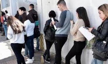 Casi 300 mil personas pidieron el seguro de desempleo desde la asunción de Javier Milei