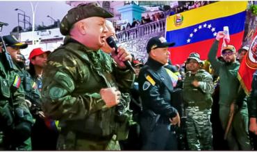 El régimen de Maduro activa un “plan de defensa” en Venezuela ante el vuelo de bombarderos de Estados Unidos en el Caribe
