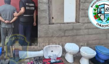 Allanamiento en Dorado Sur: detienen a un sospechoso y secuestran inodoros, herramientas y zapatillas