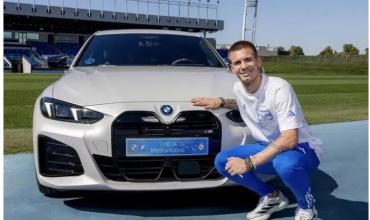 El plantel del Real Madrid recibió autos de lujo de regalo y Mastantuono sorprendió al elegir el más "económico"