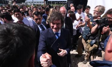 El Gobierno llega al final de la campaña enfocado en el tercio que le permita resistir en el Congreso