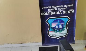  La Policía recuperó una computadora robada en un local del barrio Alunay