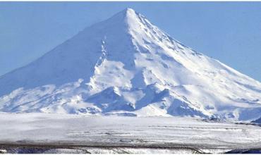 Rescataron a dos andinistas que permanecieron más de 24 horas perdidos en el Volcán Lanín