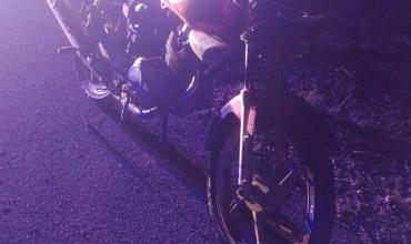 Tres personas fueron derivadas a la Capital tras un violento choque entre motos en la colectora de la Ruta 38