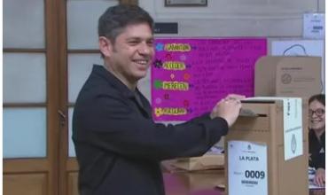 "Tiene mi teléfono": Axel Kicillof votó e insistió en reunirse con Javier Milei