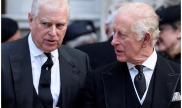 Guerra en la familia real británica: echan al príncipe Andrés de su mansión tras el escándalo por el caso Epstein