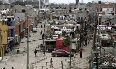 Reportaron tres muertos y 192 nuevos casos en barrios vulnerables porteños