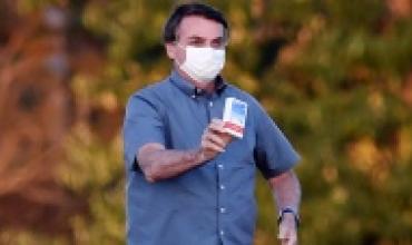 Bolsonaro se considera la prueba viviente de la eficacia de la cloroquina