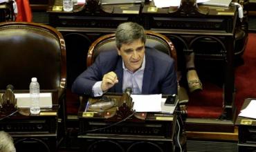 Yedlin: "No vamos a estar cambiando leyes cada vez que un laboratorio no firma algo"