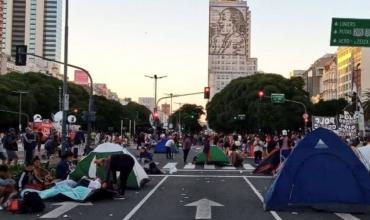 Siguen los piquetes: caos de tránsito en la 9 de Julio y el Bajo porteño