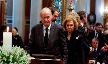 España: El Rey Juan Carlos I tiene una hija secreta llamada Alejandra, según desvela un nuevo libro