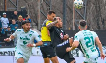 Insólito: Deportivo Riestra jugó con 12 futbolistas ante Sarmiento de Junín