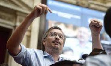 Máximo Kirchner apuntó a los empresarios "de balances sucios que quieren Ficha Limpia"