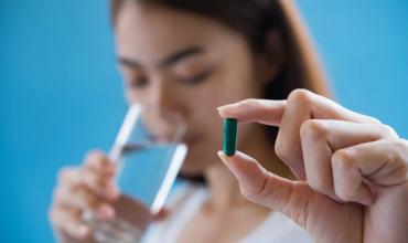 ANMAT prohíbe venta de suplementos dietarios y productos capilares por riesgos sanitarios