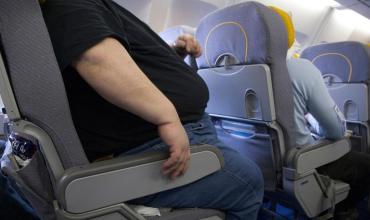 Chau al temible “cuartito” de los aeropuertos de EEUU: un control de peso podría rechazar a obesos