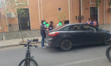  Cae un sujeto acusado de vender droga frente a una escuela de la capital