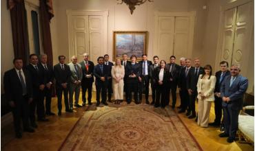 Santilli prioriza al “G20” de gobernadores, pero no le cierra la puerta a los cuatro kirchneristas