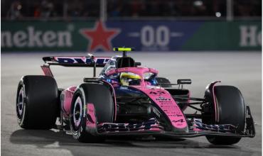 Franco Colapinto sufrió un problema con su Alpine tras la largada y terminó en el puesto 15 el GP de Las Vegas de F1 que ganó Verstappen