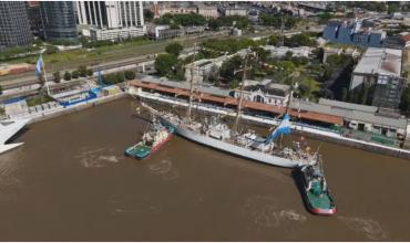 La Fragata Libertad llegó al puerto de Buenos Aires tras casi seis meses de navegación
