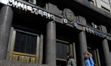 Deuda: el Tesoro enfrenta vencimientos por $14 billones y pone a prueba sus medidas para reactivar la economía