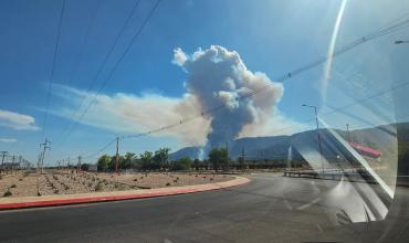 Defensa Civil pidió no acercarse a la zona de incendios en el sur de la Capital