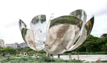 La Floralis Genérica volvió a brillar: la increíble reparación con técnicas aeroespaciales