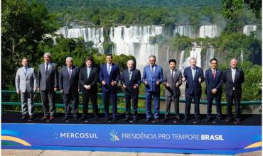 Javier Milei al frente y Nicolás Maduro último: el ránking de presidentes más populares de Sudamérica