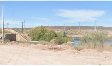 Un hombre murió ahogado mientras se bañaba con amigos y familiares en un canal de riego de Río Negro