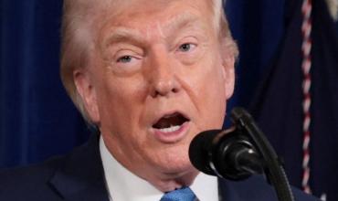 Tras la captura de Maduro, Trump dijo que Estados Unidos va a gobernar Venezuela y advirtió: “Estamos preparados para una segunda ola de ataques si hace falta”