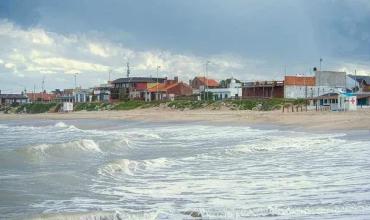 Mini tsunami en Santa Clara del Mar: reportan un muerto por olas gigantes