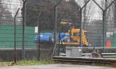 Primer accidente de la Fórmula 1 2026: debutó con un choque y debieron remolcar su auto