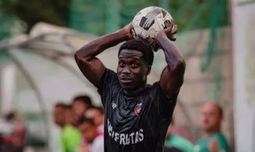 Conmoción en el fútbol: murió un jugador de 27 años tras desplomarse en pleno partido