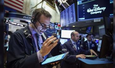 Suba de bonos y riesgo país rumbo a los 500 puntos en un mercado optimista con la Argentina