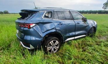 Vuelco vehicular en Ruta 38: dos personas resultaron con lesiones leves