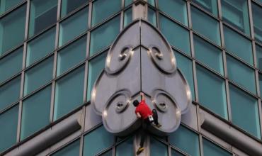 Taipei 101: Alex Honnold, el mejor escalador del mundo, logró la cima del rascacielos