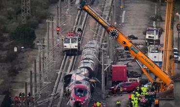 Denuncian desidia estatal y falta de seguridad tras la tragedia ferroviaria en España