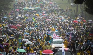 Al menos 34 personas resultaron heridas por la caída de un rayo durante una manifestación en apoyo a Bolsonaro en Brasil