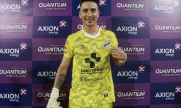 De vender facturas en la calle a ser héroe en la Copa Argentina: la historia del arquero de Midland