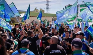 Mientras impulsa la reforma laboral, el Gobierno insiste en ponerle un tope de 2% a las paritarias hasta marzo