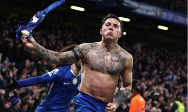 El gran gol de Enzo Fernández en el minuto 91 para darle el triunfo a Chelsea tras ir dos tantos abajo