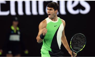 Alcaraz conquista por primera vez el Open de Australia tras apagar a un combativo Djokovic