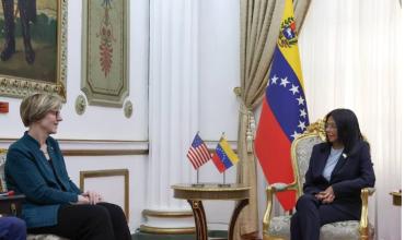 Delcy Rodríguez se reunió con la encargada de negocios de Estados Unidos para Venezuela, Laura Dogu