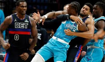 Brutal pelea en la NBA: golpes, expulsiones y una batalla campal en el partido entre los Pistons y los Hornets